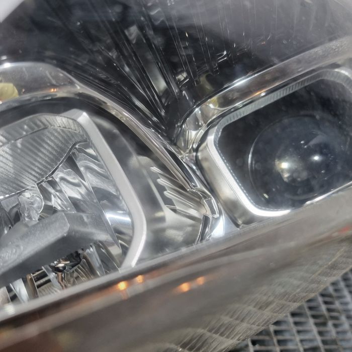 Far Dreapta Ford Kuga II Facelift - SUV 4 Usi (1497) Xenon BI - XENON ...