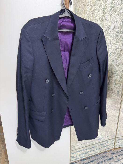 Продаю мужской костюм