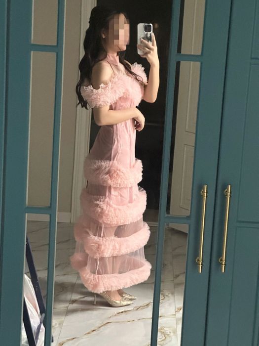 Нежное розовое платье