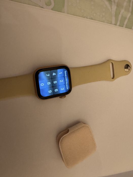 Apple watch seria 5 40mm roz