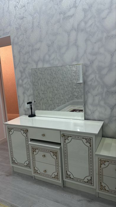 Комод/тумбасымен