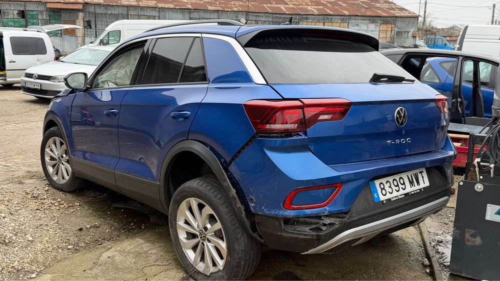 VOLKSWAGEN T-Roc 2025 — imagine 3