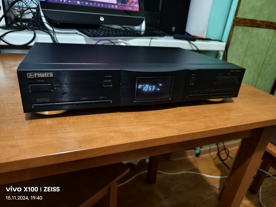 Продам стерео тюнер Fischer