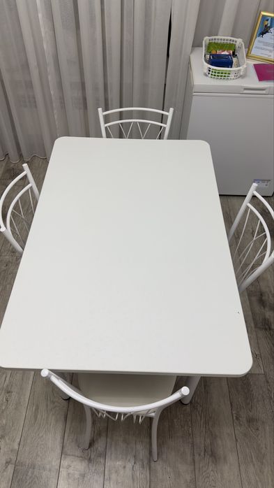 Продам стол,состаяние тема