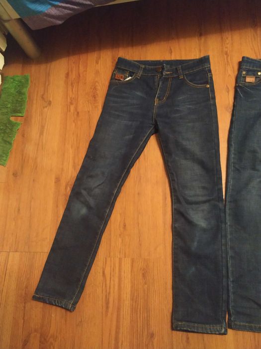 Продам джинсы подростковые