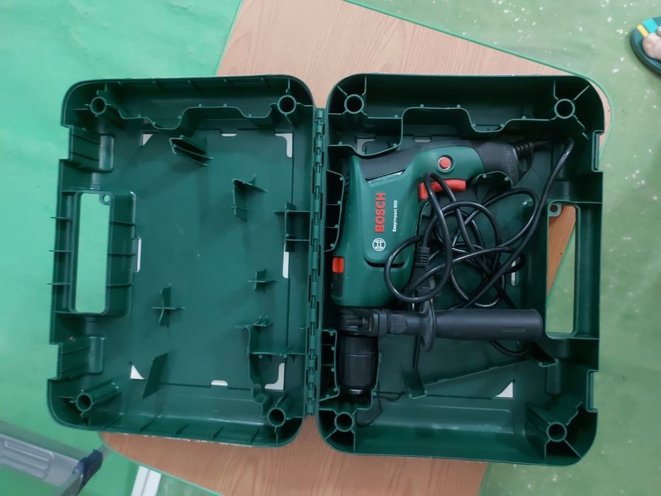 Продам дрель BOSCH