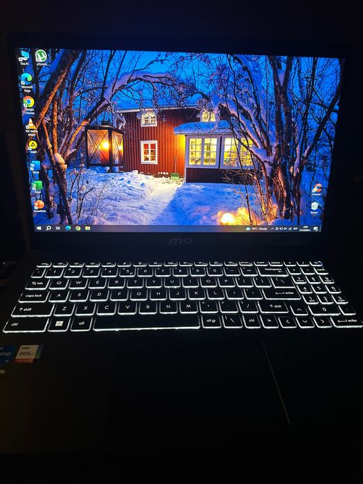 Лаптоп MSI Modern 15 B12MO