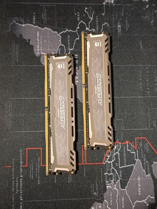 Kit RAM Crucial Ballistix Sport LT 16GB (2x8GB) DDR4 2400MHz CL16
