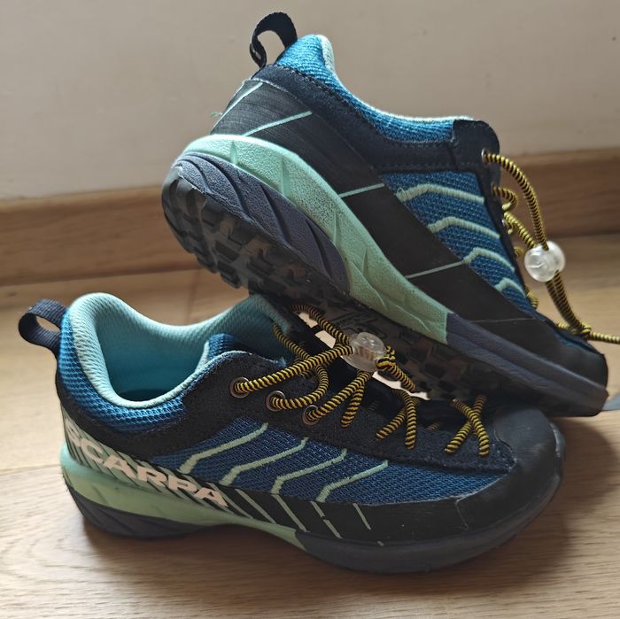 Adidadi drumeție Scarpa 30