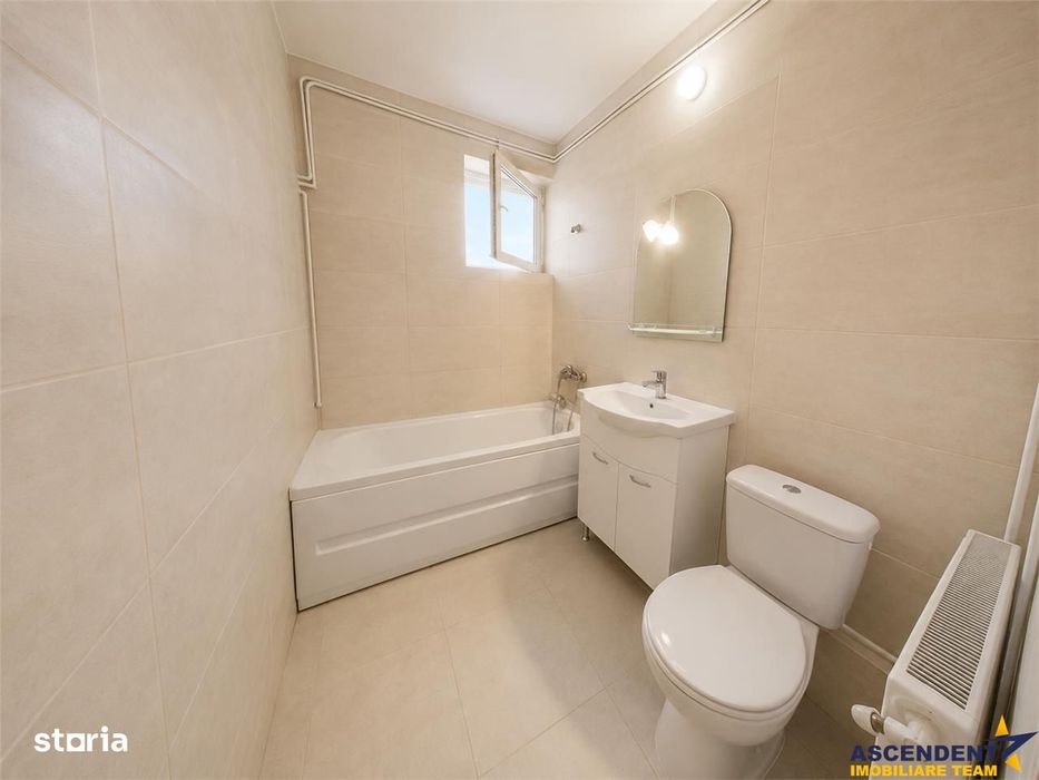 Apartament reprezentativ, 5 camere, pentru birou sau locuinta, Central