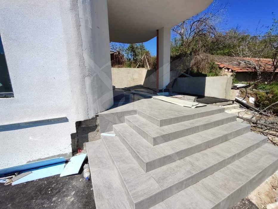 Продава се Тристаен апартамент в Варна, м-т Траката - 123 кв.м за 1505 €/кв.м - Снимка #1