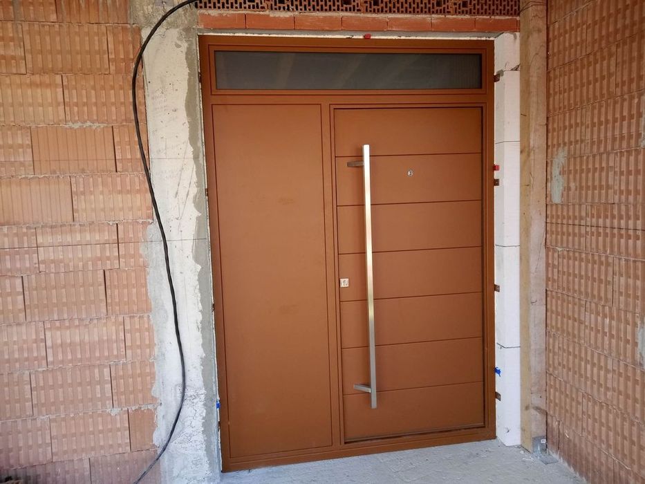 Входни врати, гаражни, блиндирани взломо устойчиви