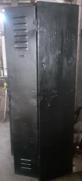 Dulap metalic cu 3 uși