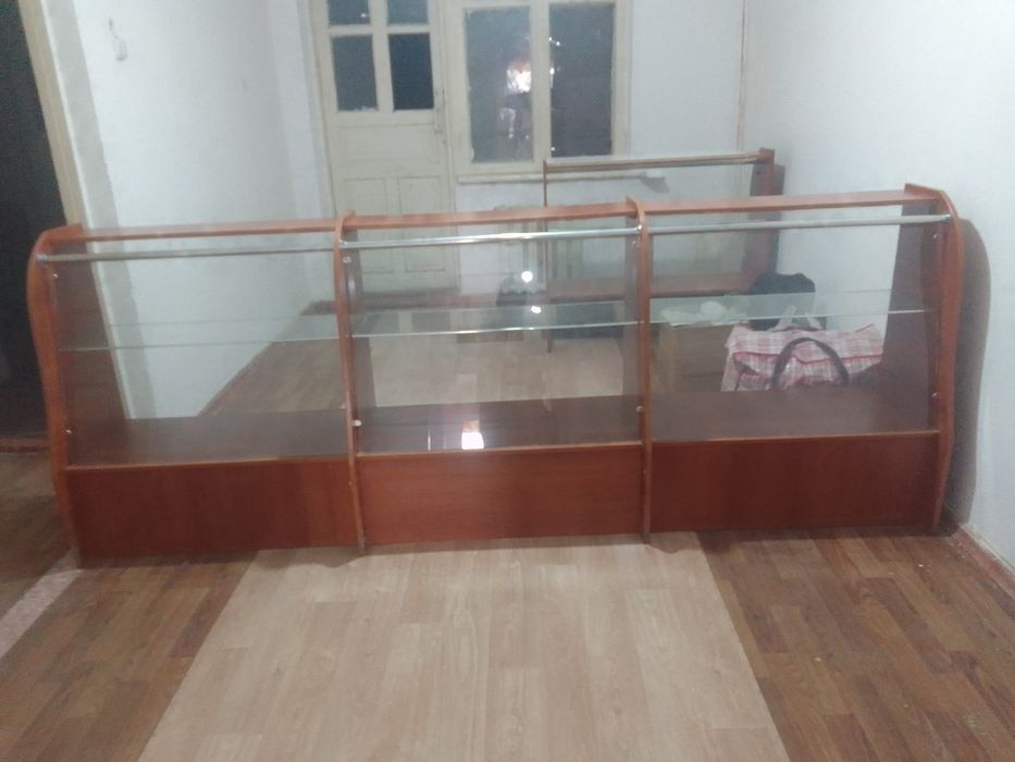 Срочно продам ветрину