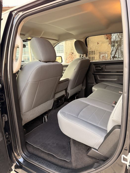 Dodge Ram 5.7 HEMI an 2017 4x4 Autoutilitara  Stare Impecabila