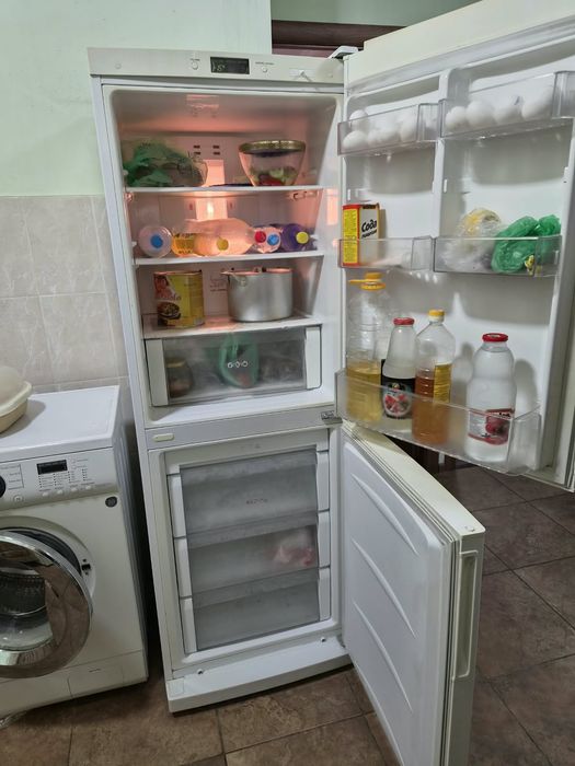 Продам холодильник