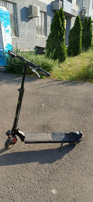 Электросамокат .