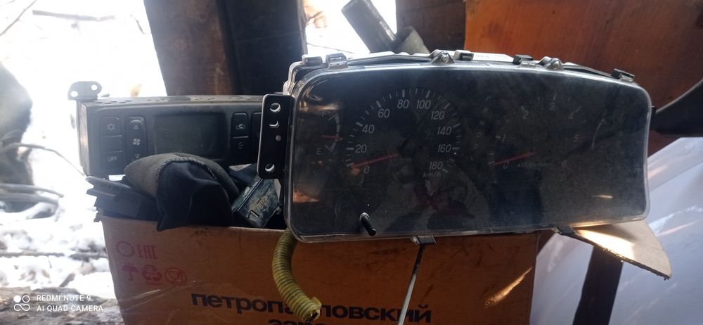 Продам запчасти  Митсубиси Челленджер