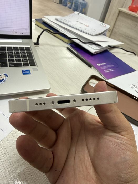 Продается Iphone 13