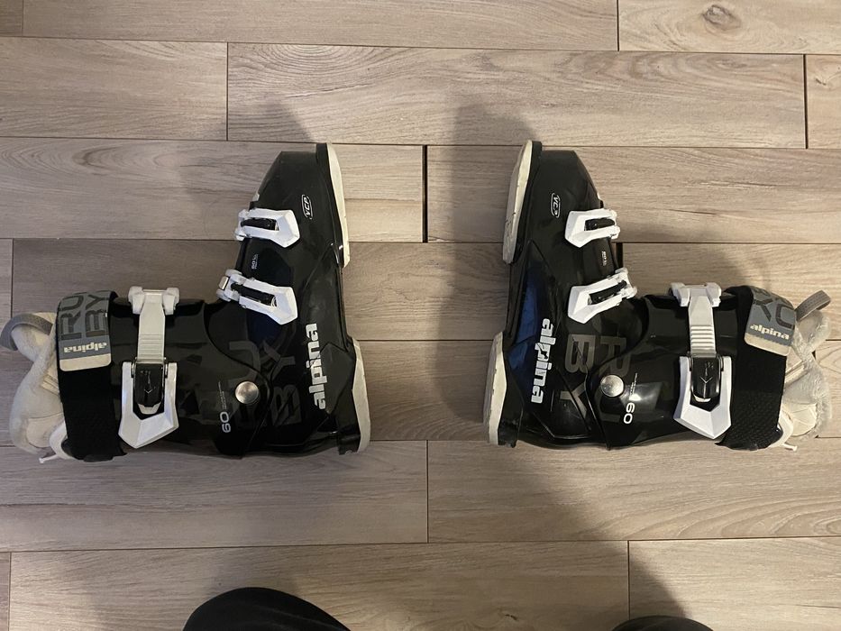 Продаю Лыжные ботинки!!