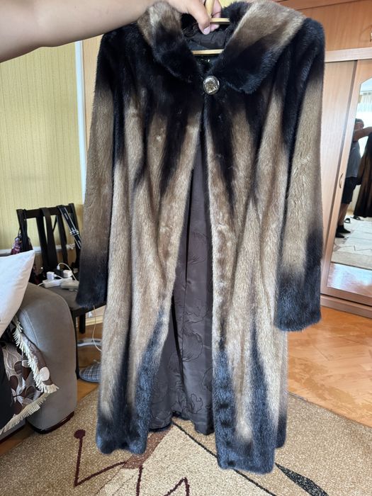 Продам норковую шубу