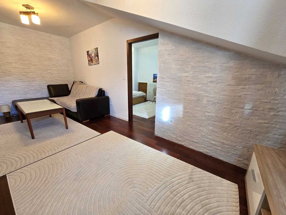 Южен двустаен апартамент под наем в новата част на Банско