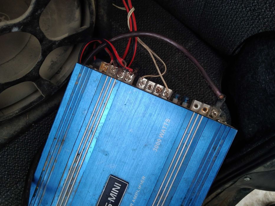 Сабвуфер для авто