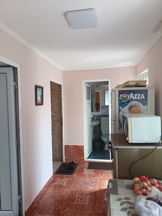 Proprietar închiriez o cameră la curte in zona Auchan Vitan