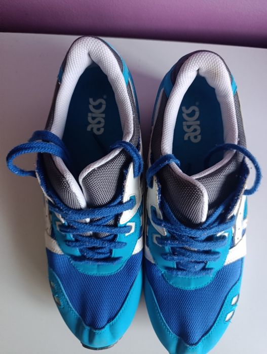 Маратонки  Asics