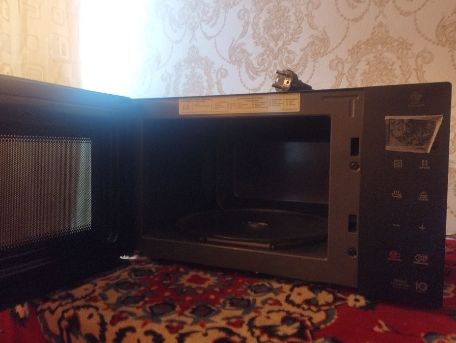 Mikravalnovka LG MS 2535