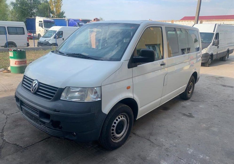Dezmembrez Volkswagen Transporter T5 2.5 TDI 2003-2010