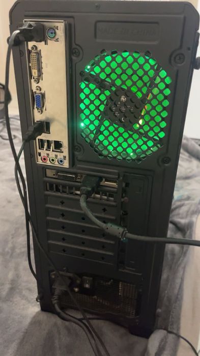 Продавам геймърски компютър