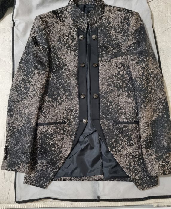 Costum pentru evenimente (purtat o singura data,negociabil)