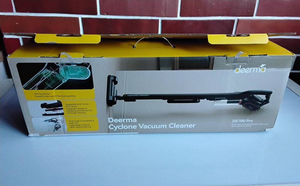 ПРОДАВАМ ОТЛИЧНА Прахосмукачка  XIAOMI   DEERMA Cyclone Vacum Cleaner DX 700 Pro