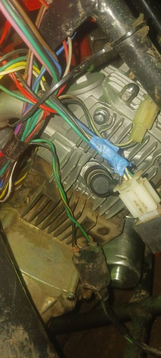 Vand atv 110cc nu da scânteie