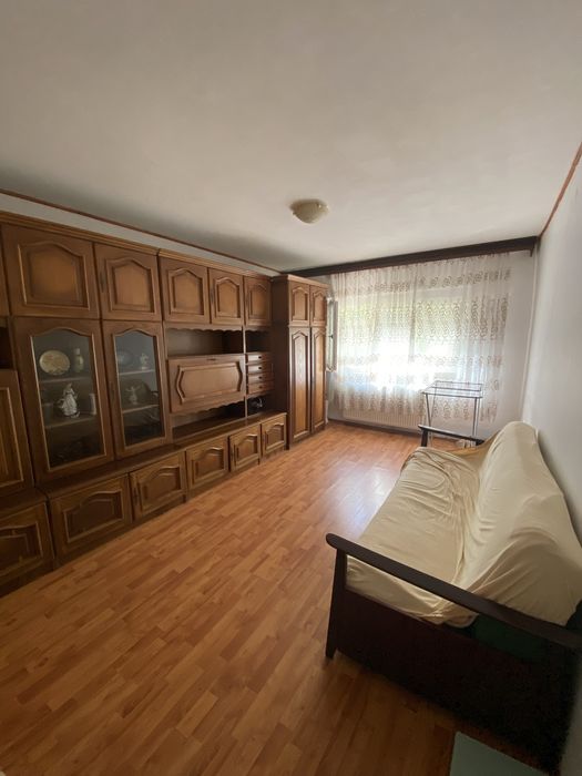 Vand apartament 3 camere