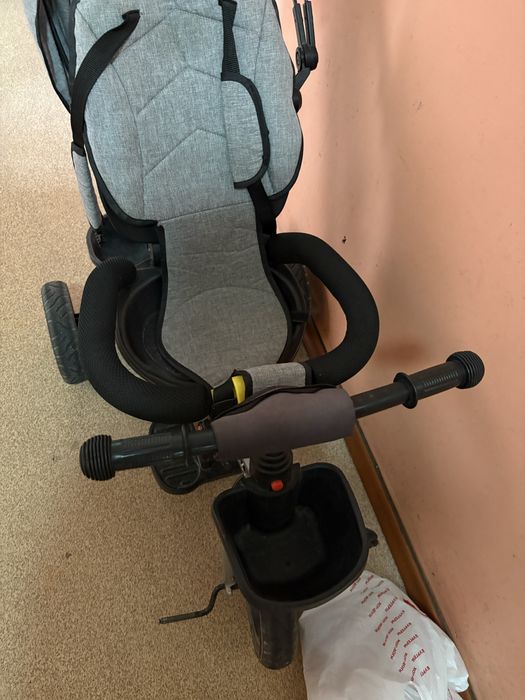 Трёхколёсный велосипед для малыша