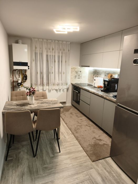 Proprietar ,vând apartament cu 3 camere