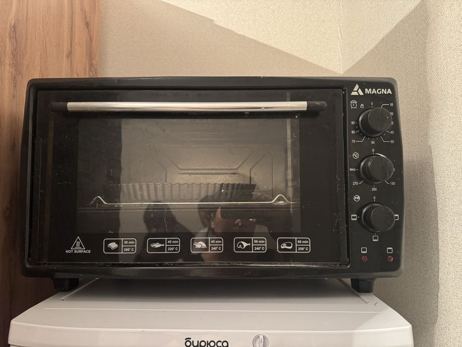 Продам духовку , печь.