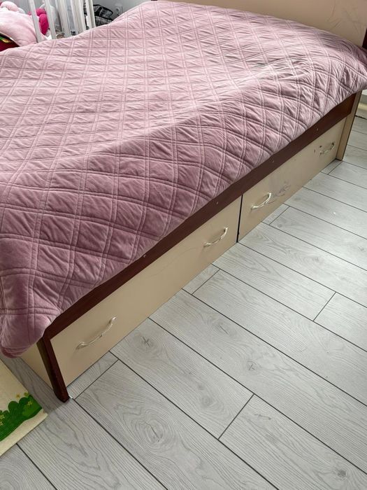 Продам спальний гарнитур