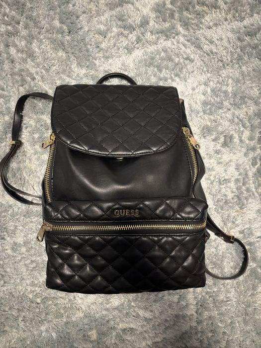 Чисто нова раница guess оригинална
