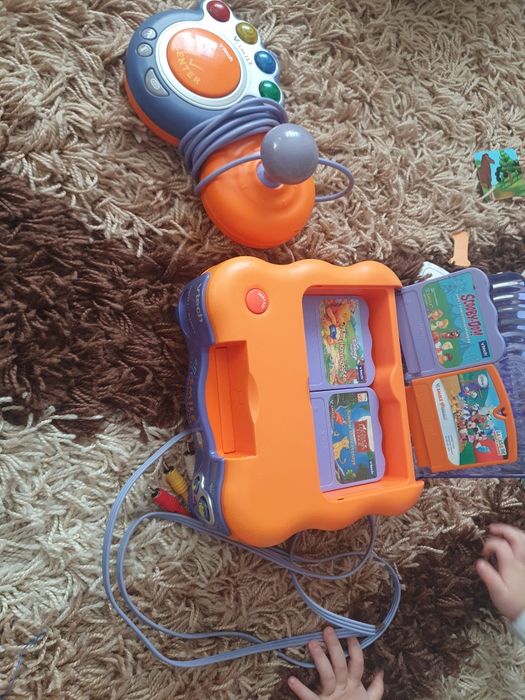 Consola de invatare prin joc pe televizor, Vtech V.Smile /TV