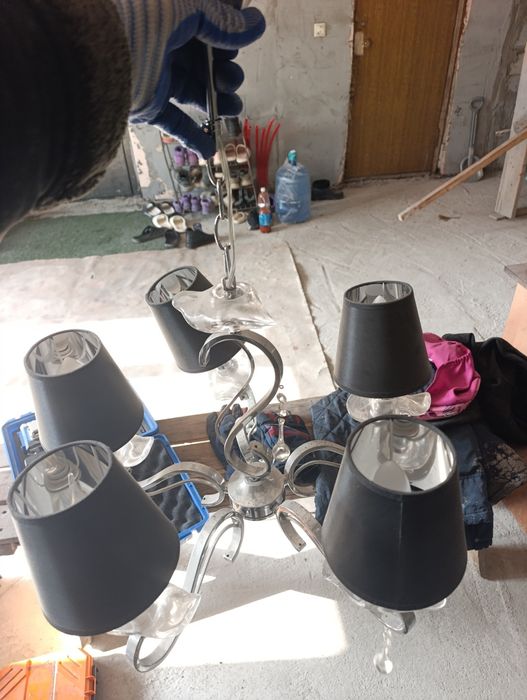 Продам   люстры  б/у