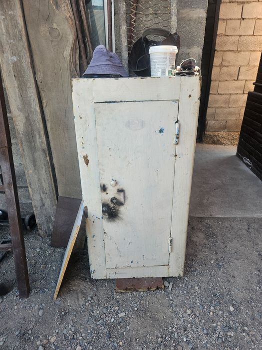 Продам сейф советский