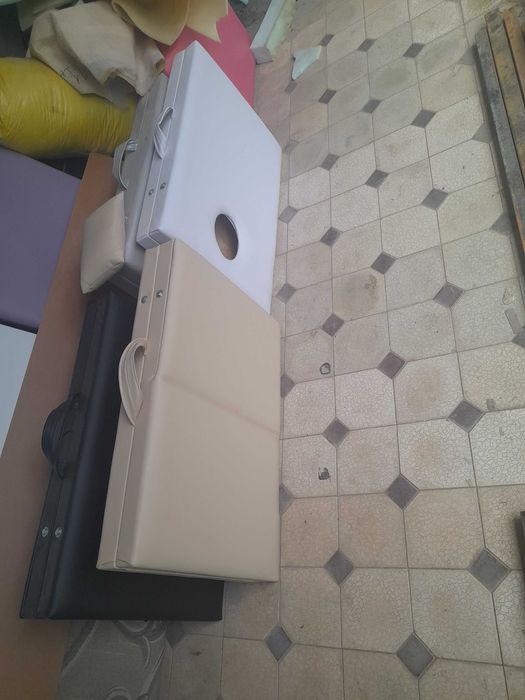 Кушетка чемодан 600000 педикюрный кресло лифт кушетка