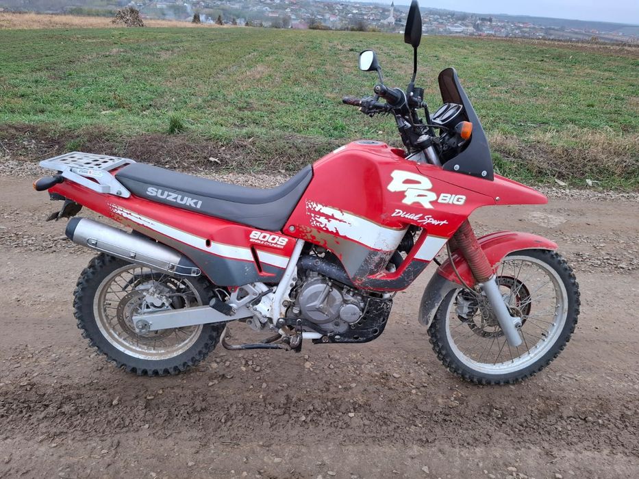 Vând Suzuki Dr 800