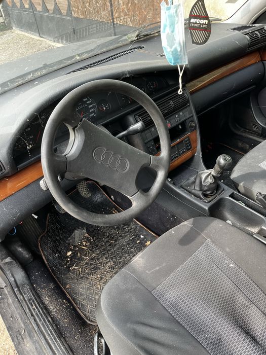 AUDI 100 2.0E На части