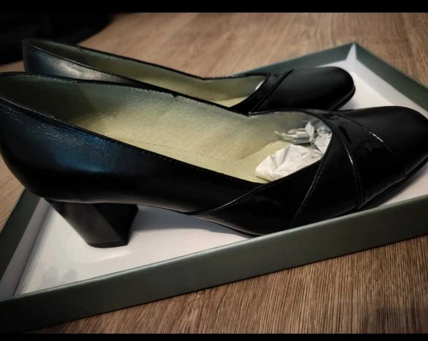 Pantofi negri de piele Nr 39