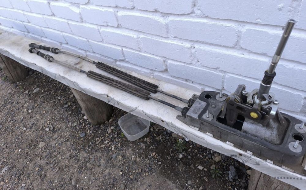 Рычаг переключения передач wvagen Golf 5 . Audi a3.