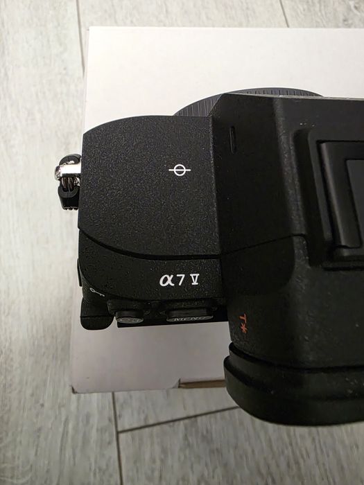 Vand sony a7 v  cu garantie